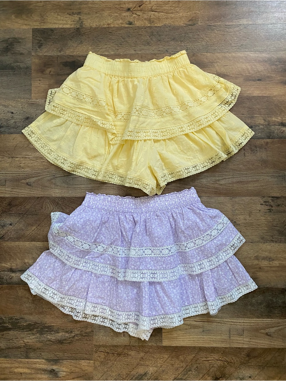 Altar'd State 2 Yellow/Purple Tiered Eyelet Mini Skort Sz S